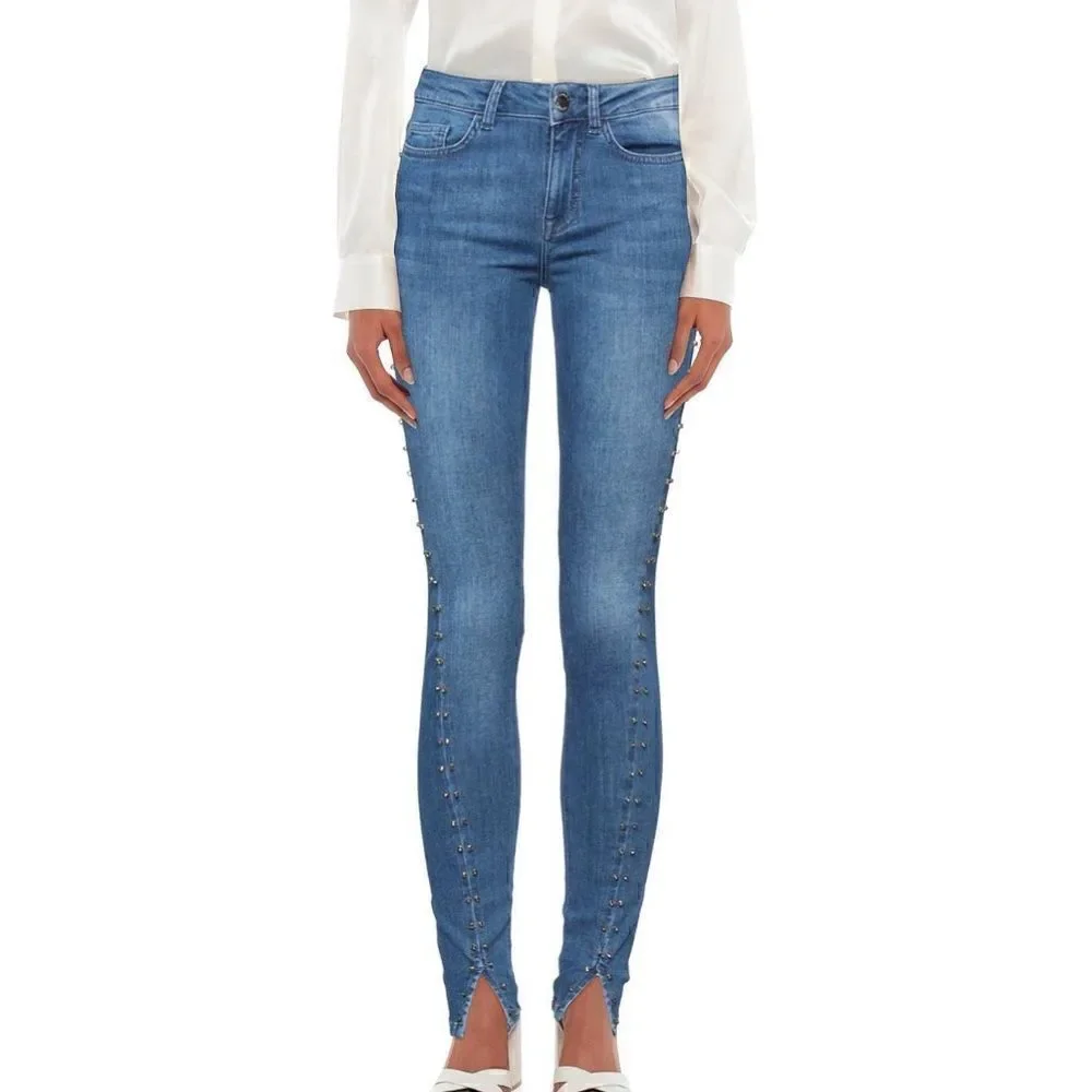 Relish fashionable jeans